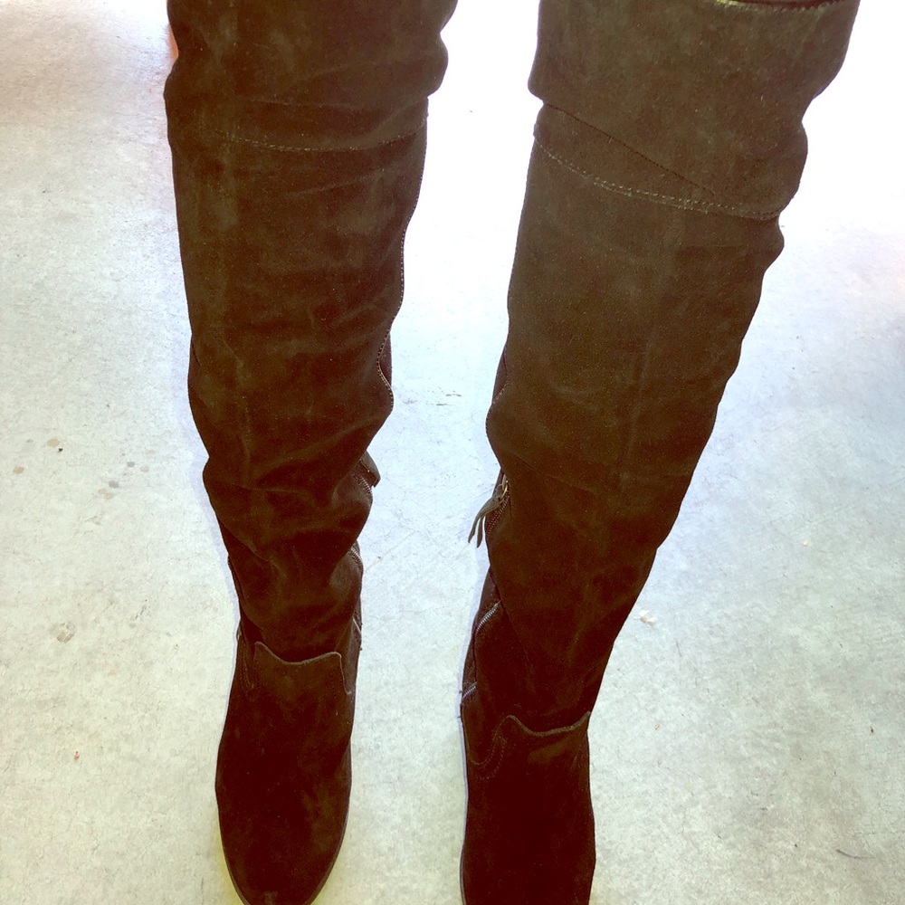 Knee high Dolce Vita black suede boots